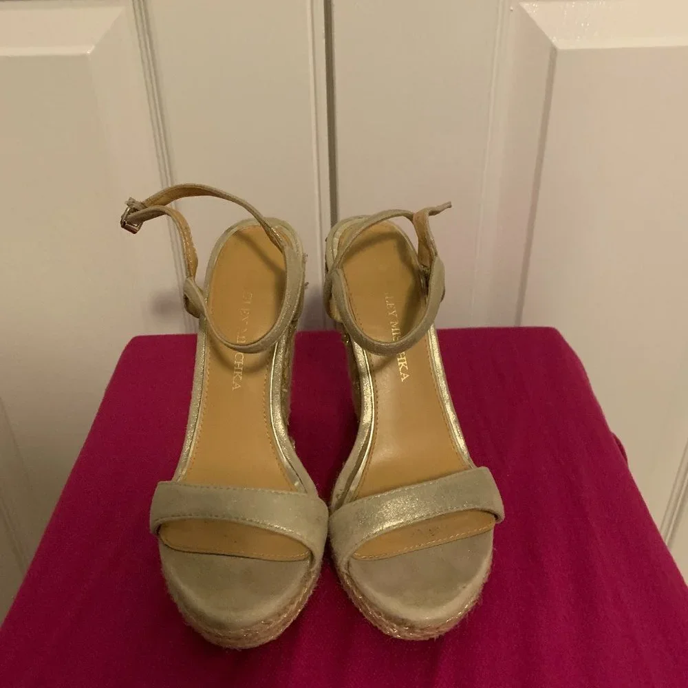 Badgley Mischka Wedges - Picture 3 of 6